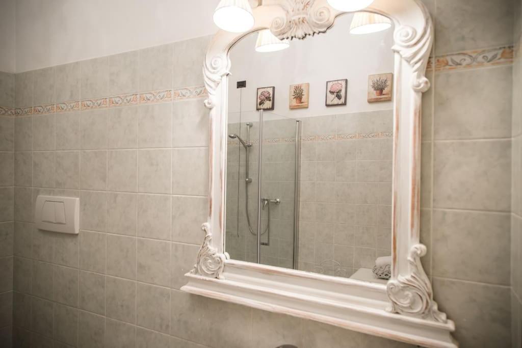 Piazza Erbe Luxury Apartment فيرونا المظهر الخارجي الصورة