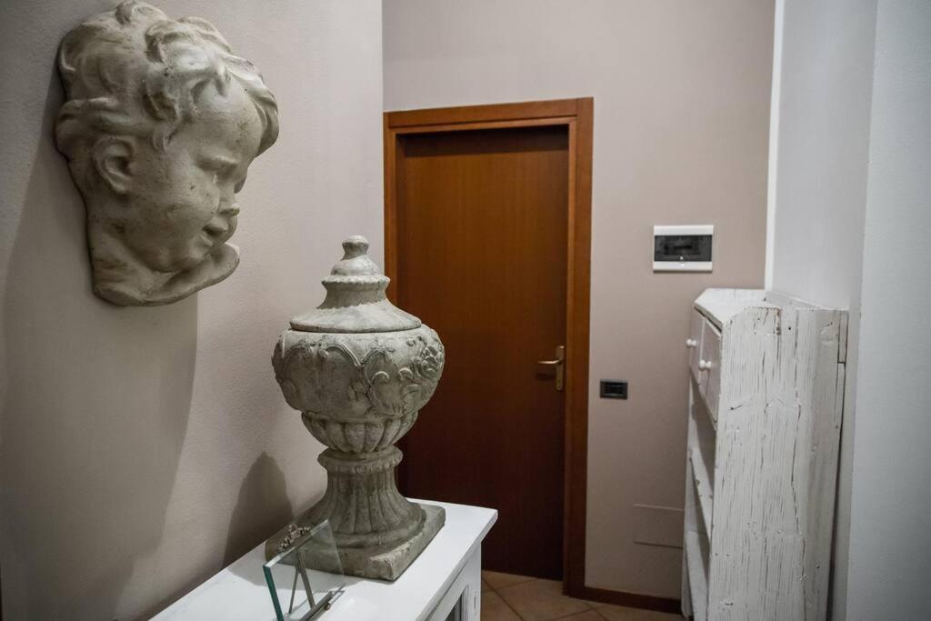 Piazza Erbe Luxury Apartment فيرونا المظهر الخارجي الصورة